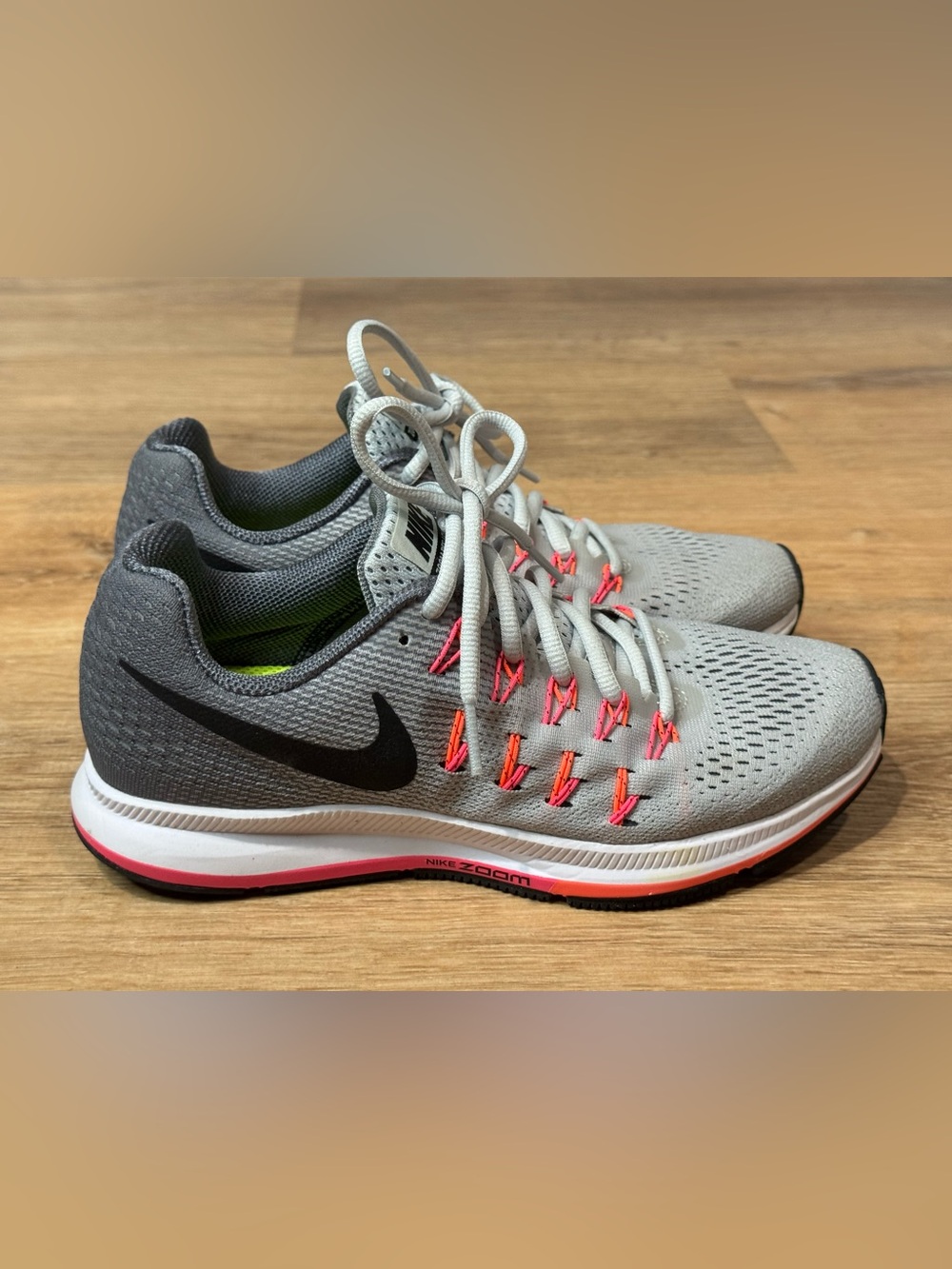 Nike Air Zoom Pegasus 33 Light Gray Running Shoes Size 7